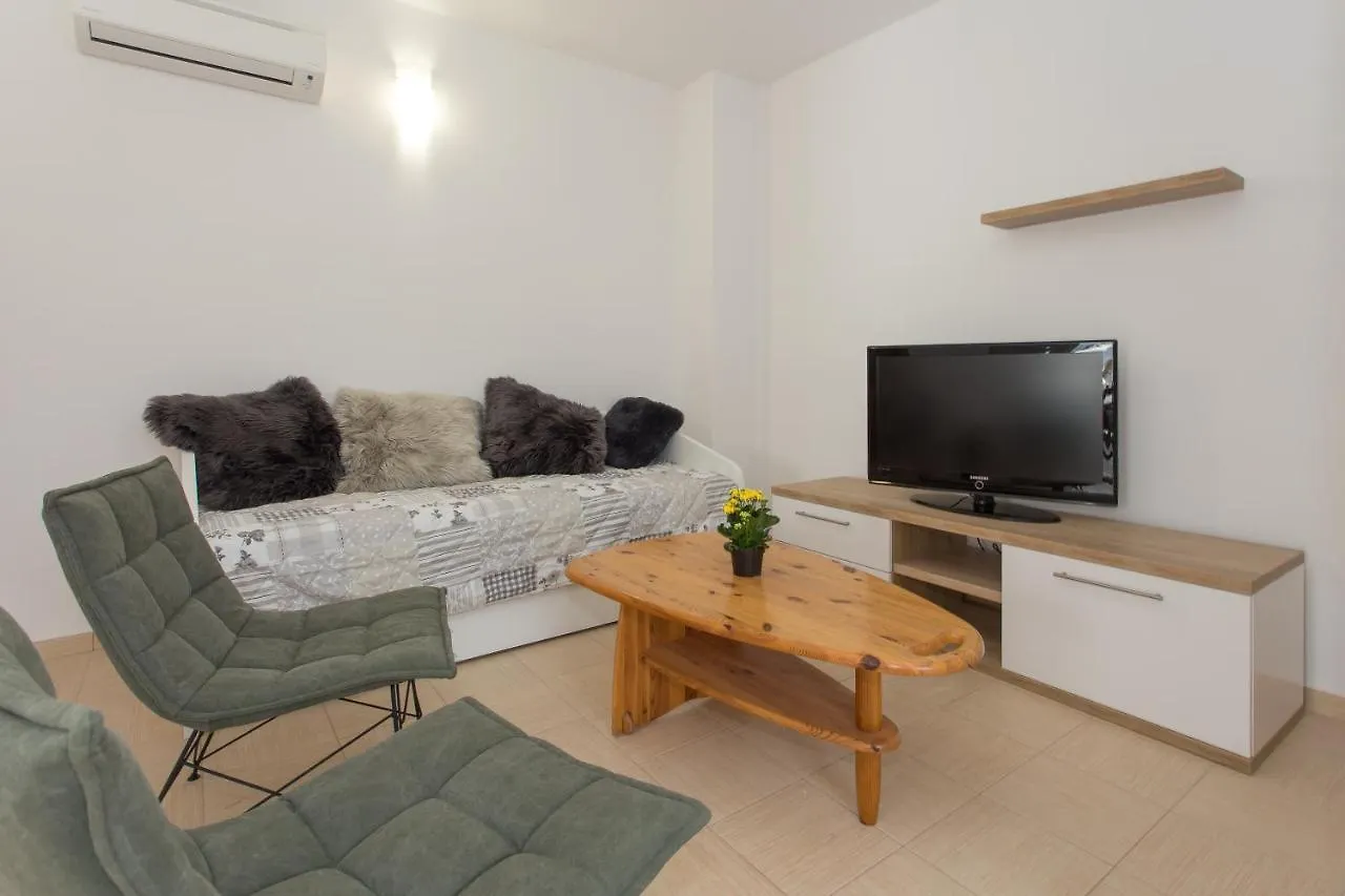 Villa Marijana Kastela Apartment