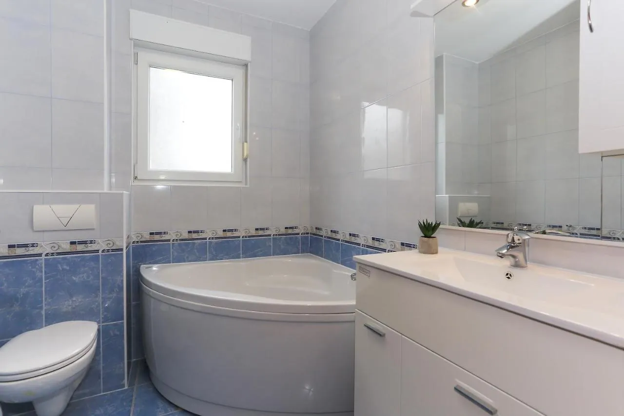 Villa Marijana Kastela Apartment