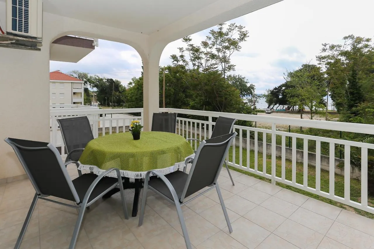 Villa Marijana Kastela 0*,